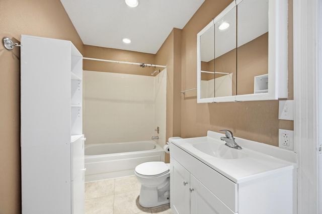 1224 2nd Avenue N, Moorhead, MN 56560