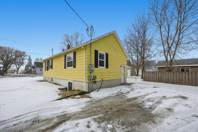 1224 2nd Avenue N, Moorhead, MN 56560