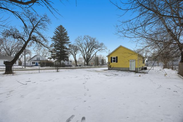 1224 2nd Avenue N, Moorhead, MN 56560