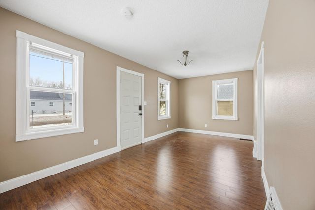 1224 2nd Avenue N, Moorhead, MN 56560