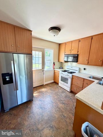 1421 CHERRY LN, Pottstown, PA 19464