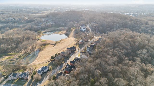 111 Spy Glass Way, Hendersonville, TN 37075