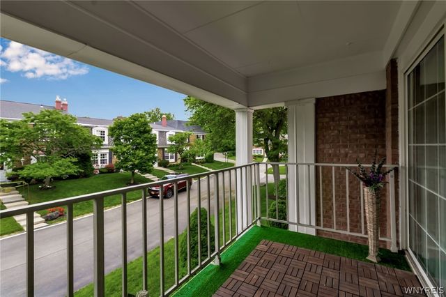 15 Hickory Hill Road E, Amherst, NY 14221