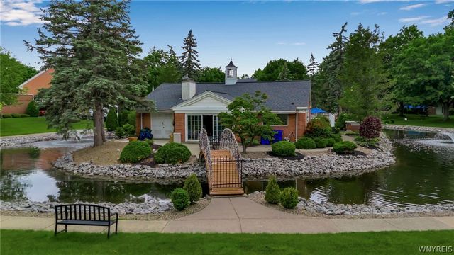 15 Hickory Hill Road E, Amherst, NY 14221