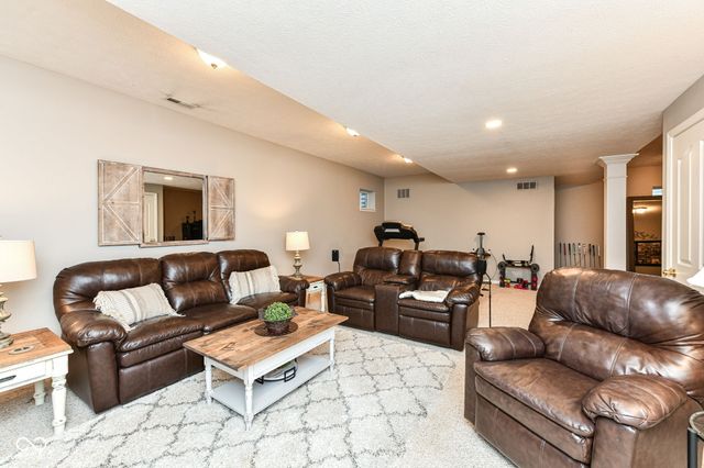 19102 Walter Grove Drive, Noblesville, IN 46062