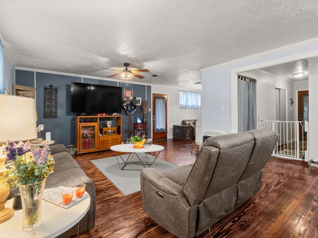 1105 Mc Arthur St, Deridder, LA 70634