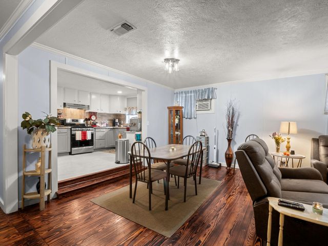 1105 Mc Arthur St, Deridder, LA 70634