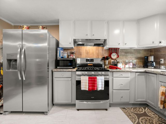 1105 Mc Arthur St, Deridder, LA 70634