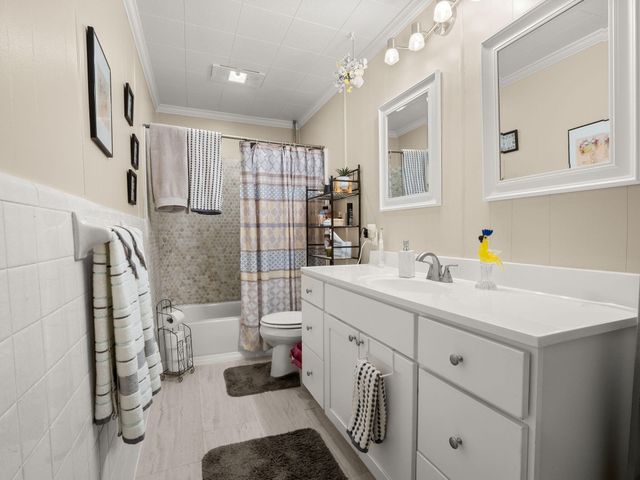 1105 Mc Arthur St, Deridder, LA 70634