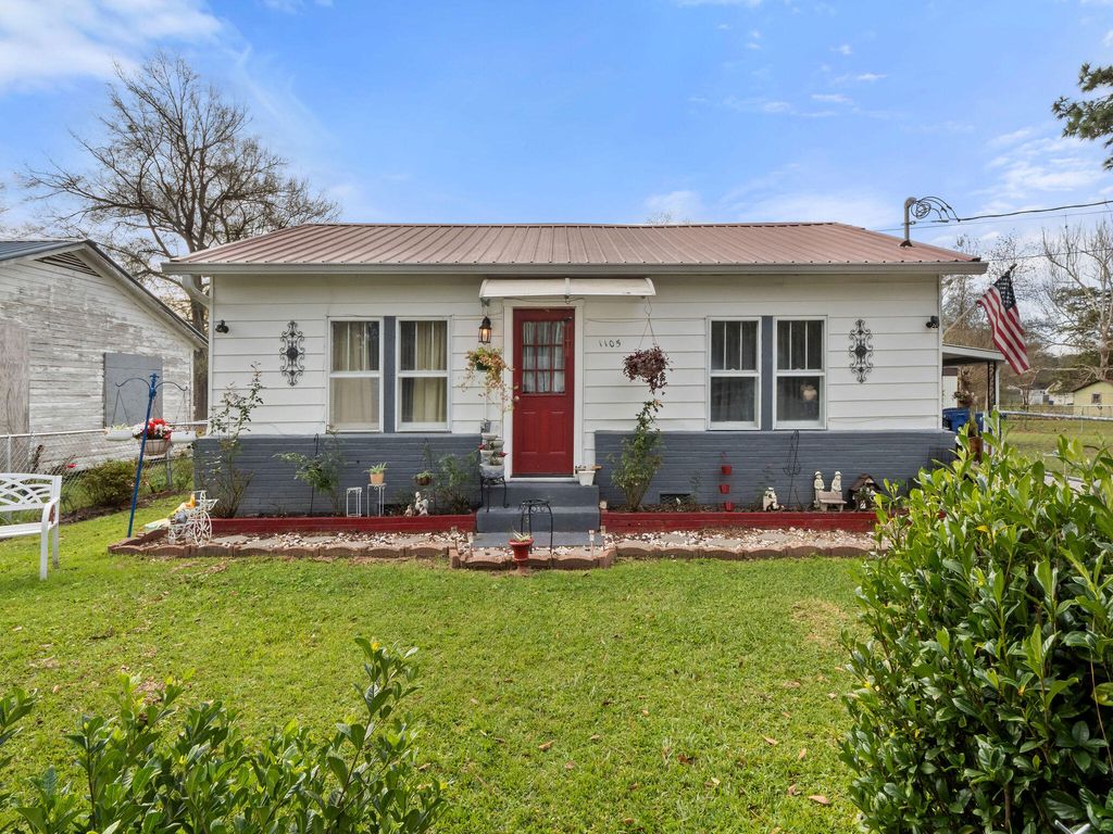 1105 Mc Arthur St, Deridder, LA 70634