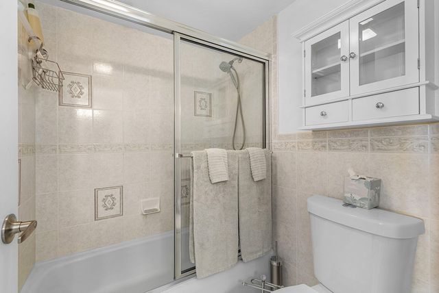 7 Royal Palm Way 507, Boca Raton, FL 33432