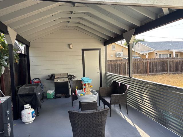 1213 Lucern Ave, Modesto, CA 95350