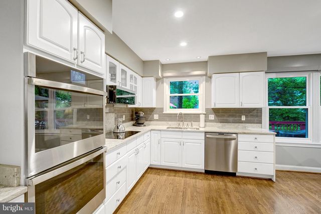 4723 40TH ST N, Arlington, VA 22207