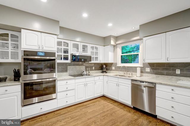 4723 40TH ST N, Arlington, VA 22207