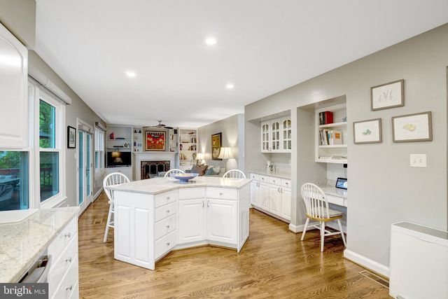 4723 40TH ST N, Arlington, VA 22207