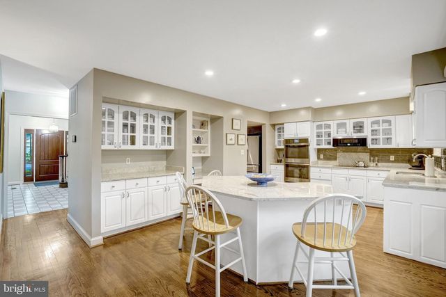 4723 40TH ST N, Arlington, VA 22207