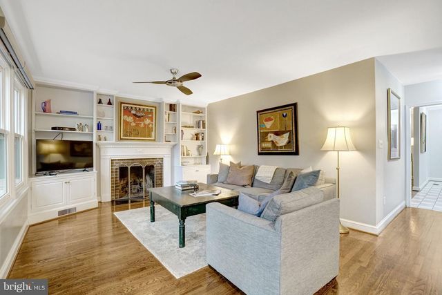 4723 40TH ST N, Arlington, VA 22207