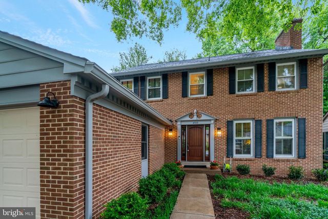 4723 40TH ST N, Arlington, VA 22207