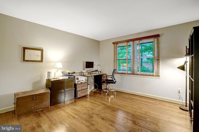 4723 40TH ST N, Arlington, VA 22207