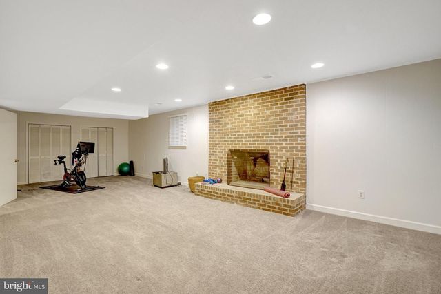 4723 40TH ST N, Arlington, VA 22207