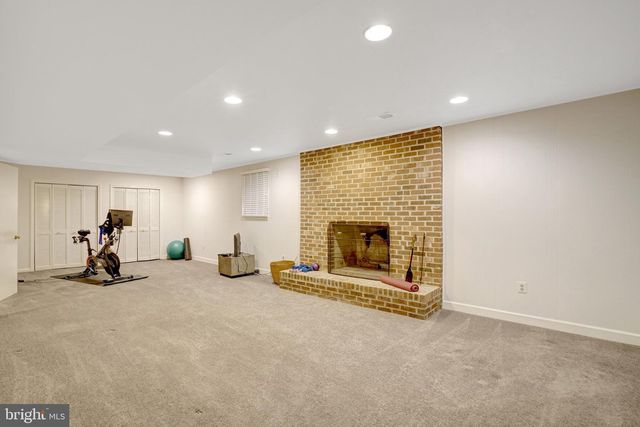 4723 40TH ST N, Arlington, VA 22207