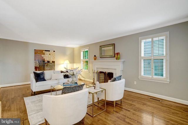 4723 40TH ST N, Arlington, VA 22207