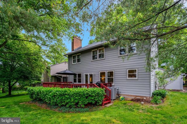 4723 40TH ST N, Arlington, VA 22207
