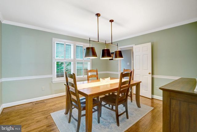 4723 40TH ST N, Arlington, VA 22207