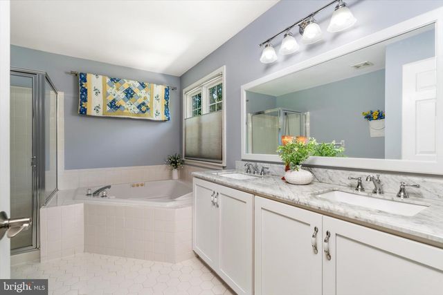 1 TRELLIS WAY, Robbinsville, NJ 08691
