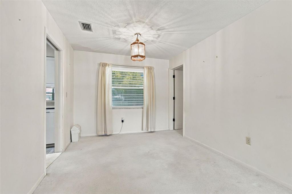 Image 12 of property listing at 11161 105TH AVENUE, Seminole, FL 33778