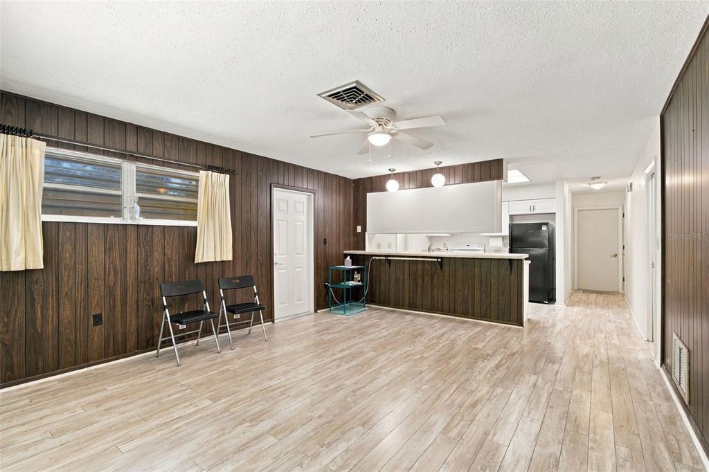 Image 26 of property listing at 11161 105TH AVENUE, Seminole, FL 33778