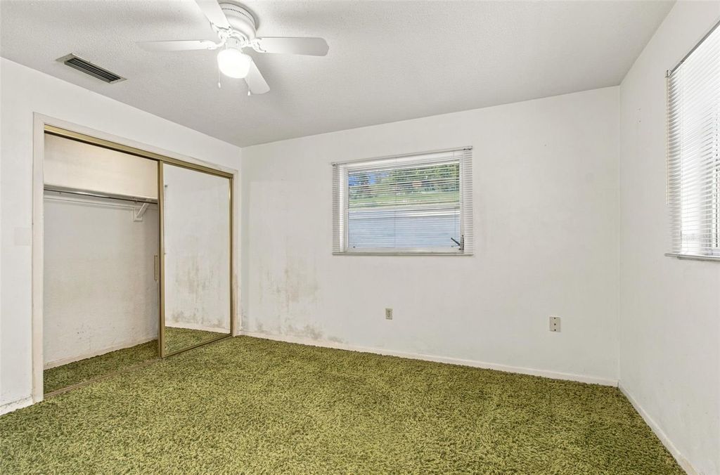 Image 38 of property listing at 11161 105TH AVENUE, Seminole, FL 33778