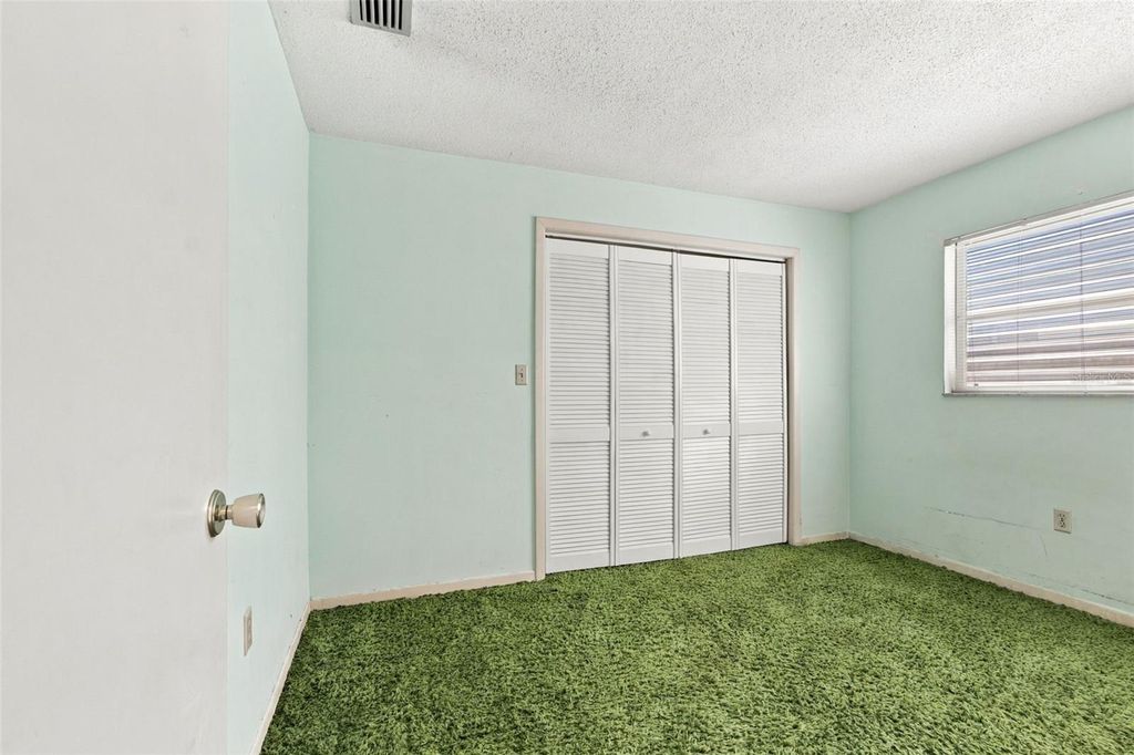 Image 46 of property listing at 11161 105TH AVENUE, Seminole, FL 33778