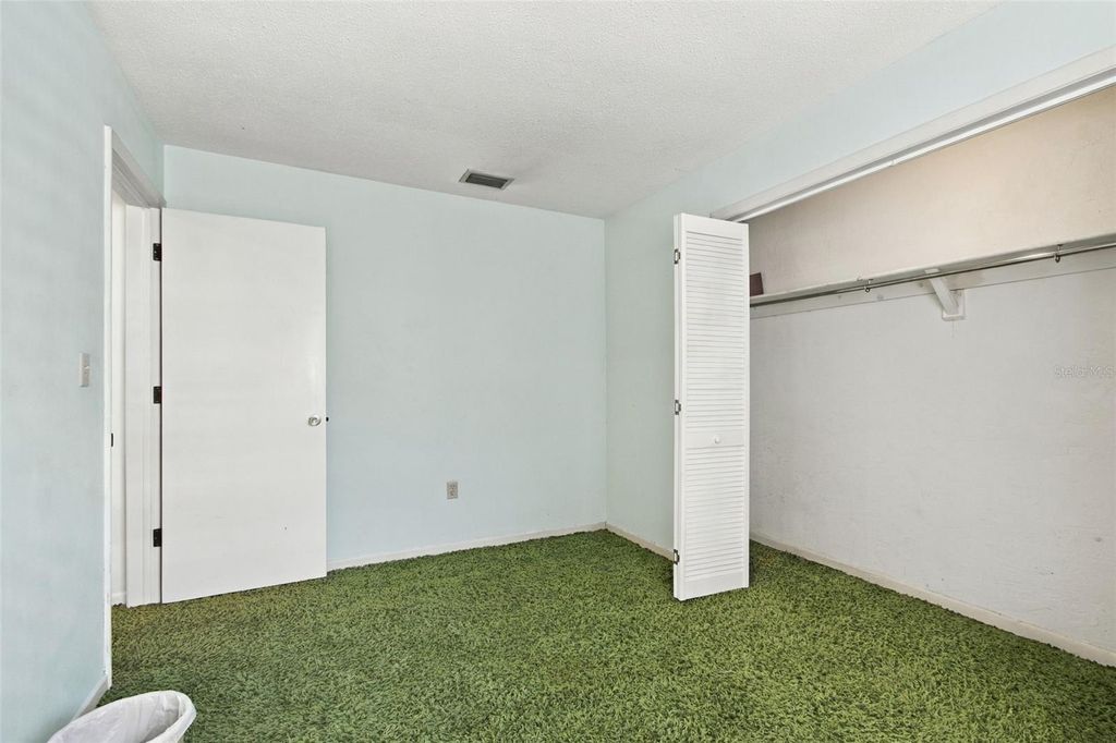 Image 50 of property listing at 11161 105TH AVENUE, Seminole, FL 33778