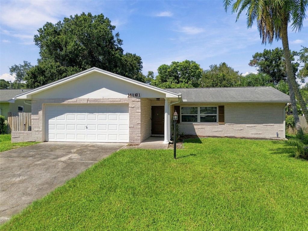 Image 63 of property listing at 11161 105TH AVENUE, Seminole, FL 33778