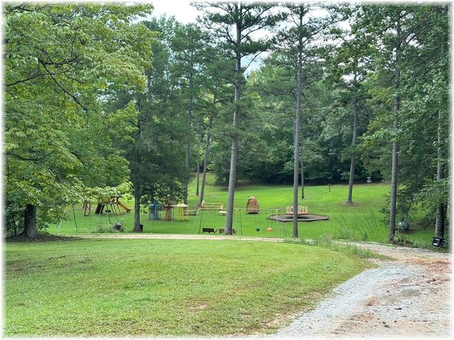 519 Chickasaw Point, Westminster, SC 29693