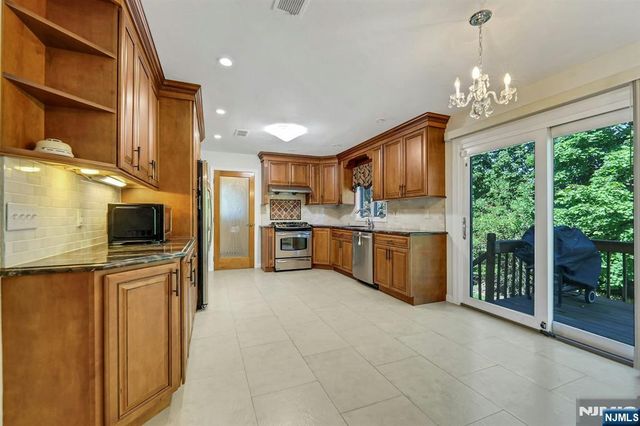 268 Center Street, Englewood Cliffs, NJ 07632