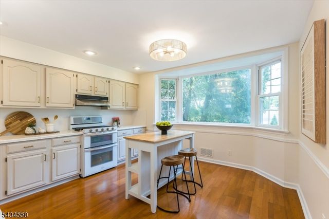 74 Yale St, Bloomfield Twp., NJ 07003