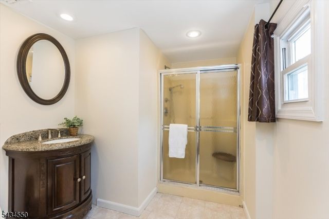74 Yale St, Bloomfield Twp., NJ 07003