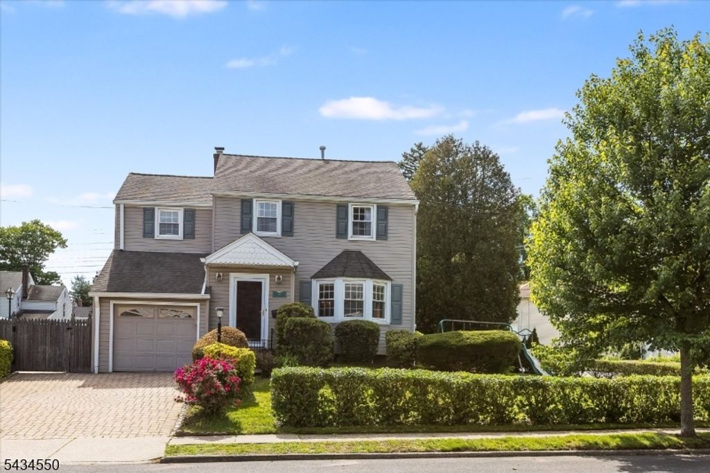 74 Yale St, Bloomfield Twp., NJ 07003