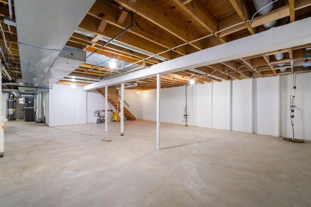 7942 S 66th STREET, Franklin, WI 53132