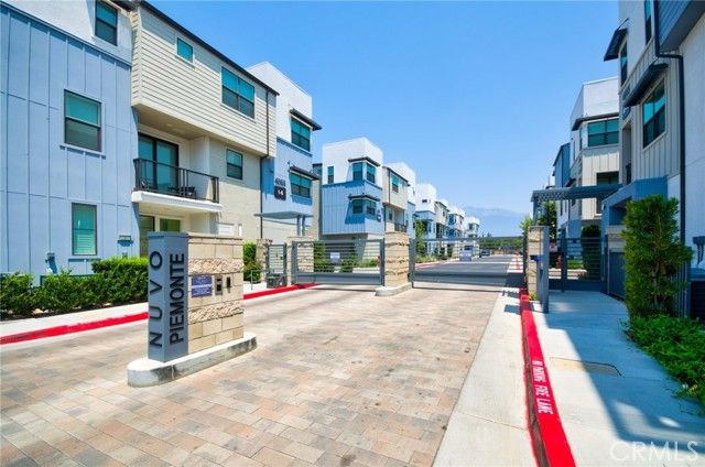 944 N Divino Privado, Ontario, CA 91764