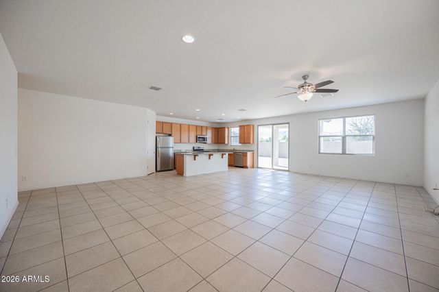 3311 W DONNER Drive, Phoenix, AZ 85041