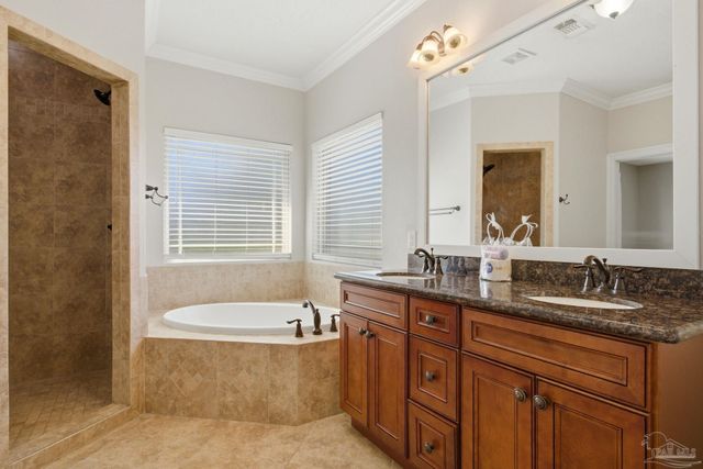 7151 Reef St, Navarre, FL 32566