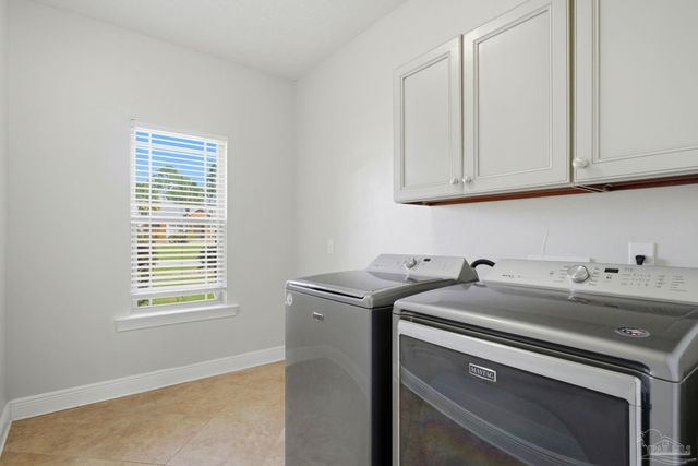 7151 Reef St, Navarre, FL 32566