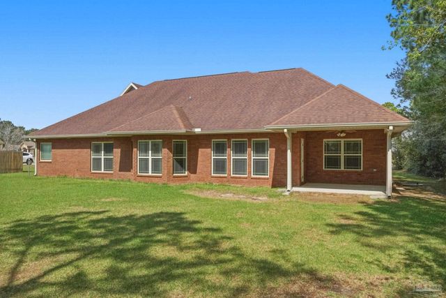 7151 Reef St, Navarre, FL 32566