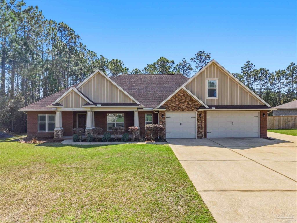 7151 Reef St, Navarre, FL 32566