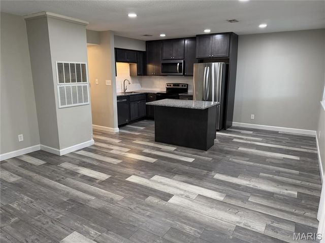 1913 Gascony Parc Drive 1913, Lake St Louis, MO 63367