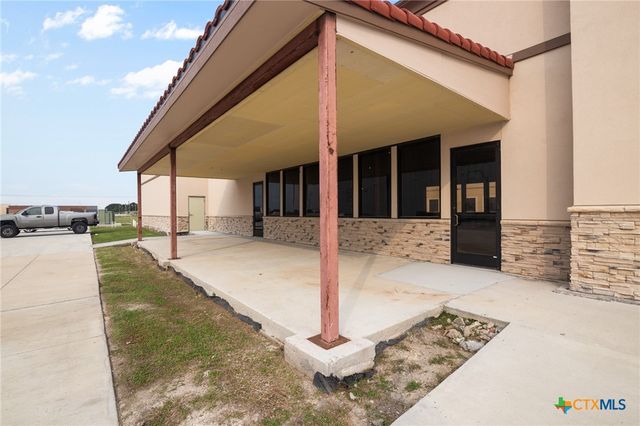 6202 Nursery Drive, Victoria, TX 77904