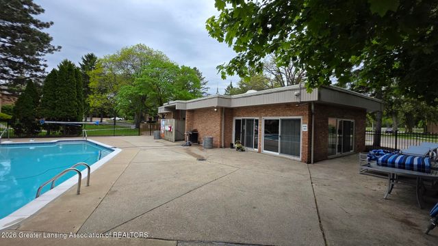 500 Woodingham Drive Unit 20, East Lansing, MI 48823